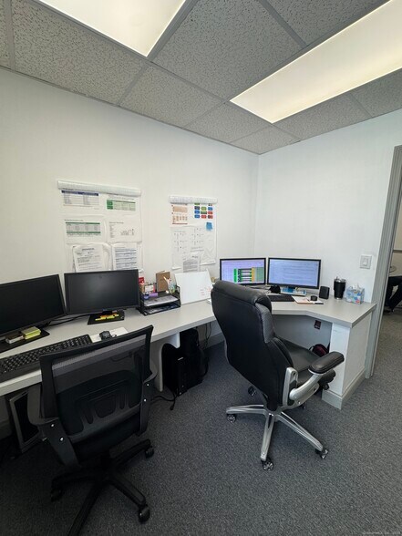 More Photos Of 2257 Silas Deane Hwy, Rocky Hill Medical For Lease