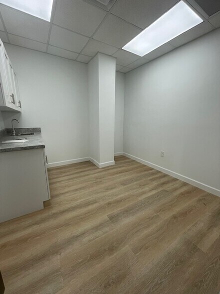 More Photos Of 4900 S University Dr, Davie Unknown For Lease
