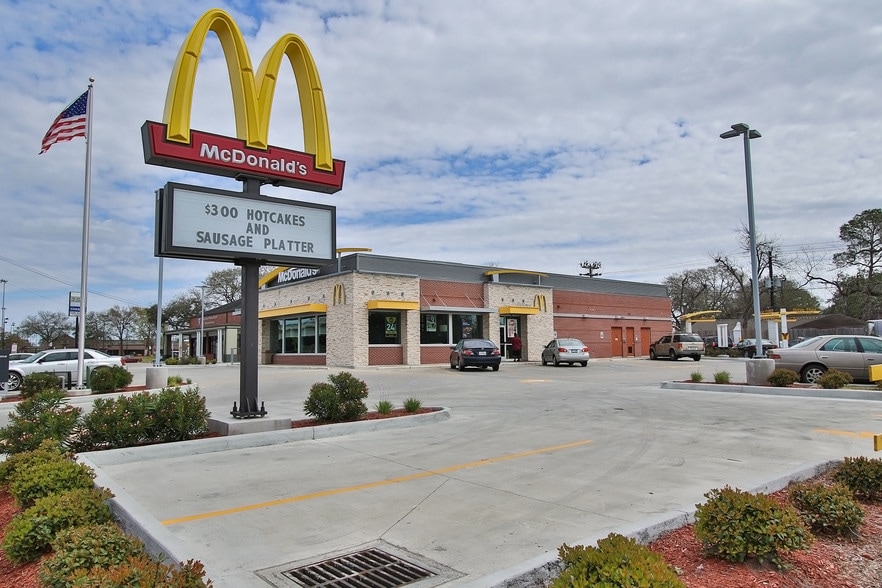 More Photos Of 10325 Post Oak Rd, Houston Land For Lease