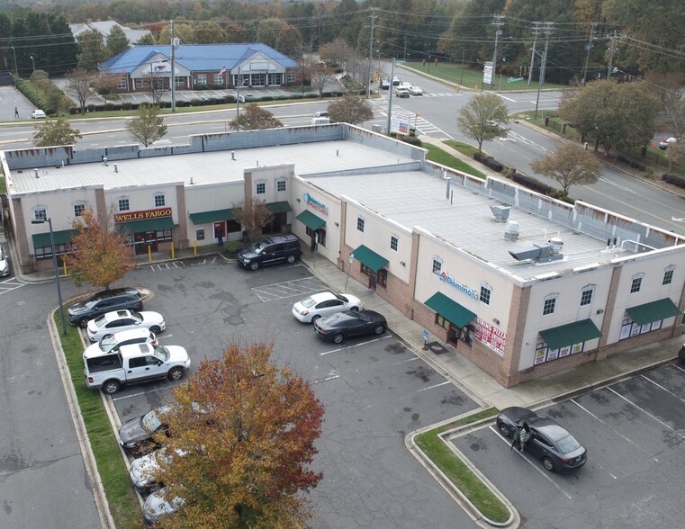 Primary Photo Of 10210 Couloak Dr, Charlotte Restaurant For Sale