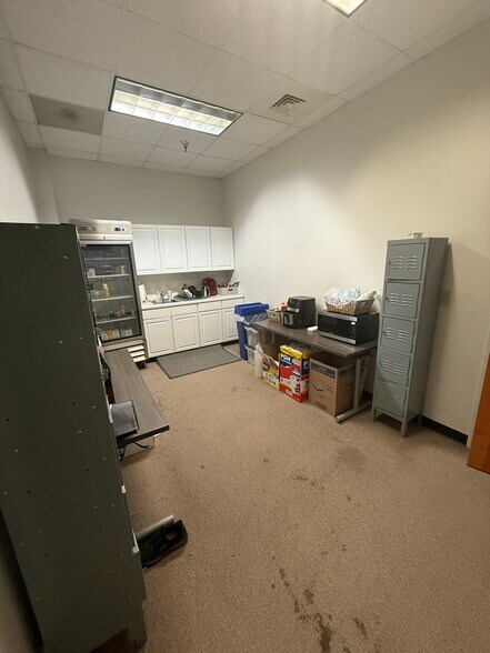 More Photos Of 144 Talbert Pointe Dr, Mooresville Light Distribution For Lease
