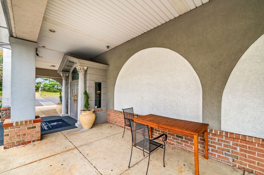 More Photos Of 2201 Galloway Rd, Bensalem Storefront For Lease