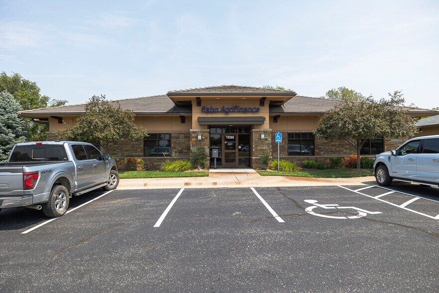 More Photos Of 13203 W 21st Ct N, Wichita Office For Sale