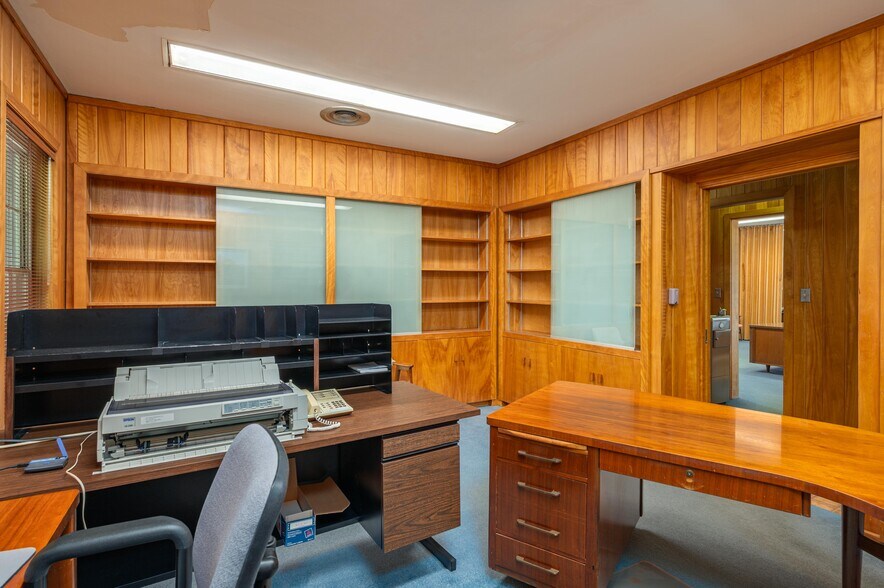 More Photos Of 510 E Parker St, Bartow Office For Sale