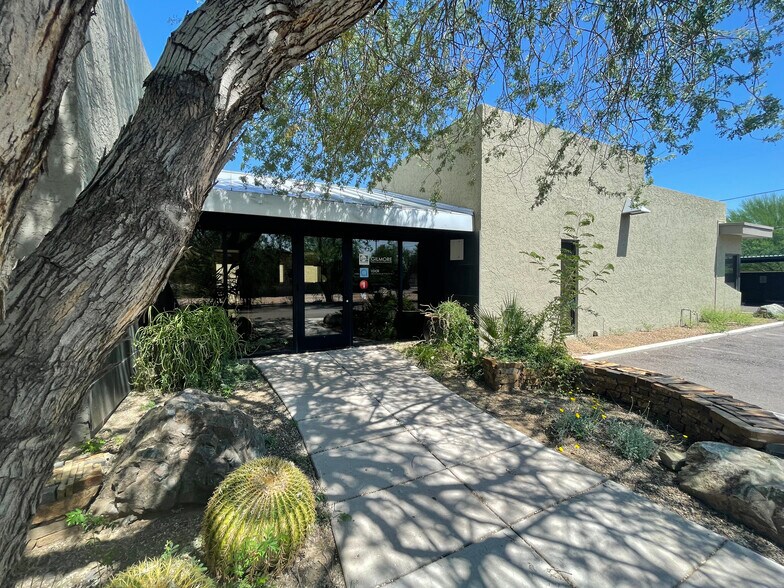 More Photos Of 2211 N 7th St, Phoenix Office For Sale
