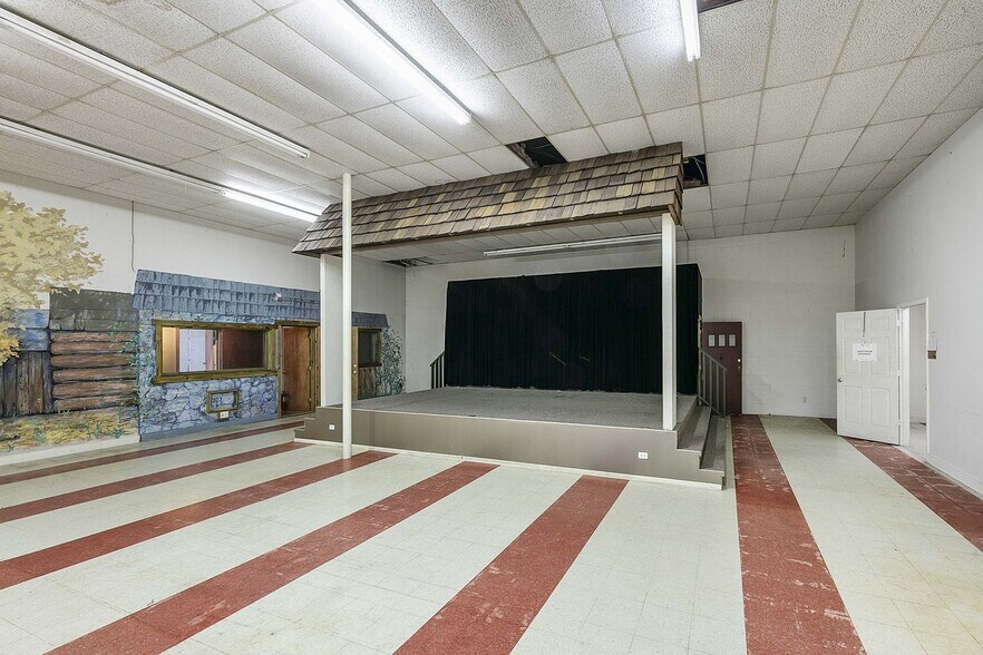 More Photos Of 2808 E Lamar Alexander Pky, Maryville Freestanding For Lease