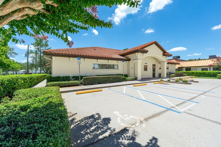 More Photos Of 7848 Lake Underhill Rd, Orlando Medical For Lease