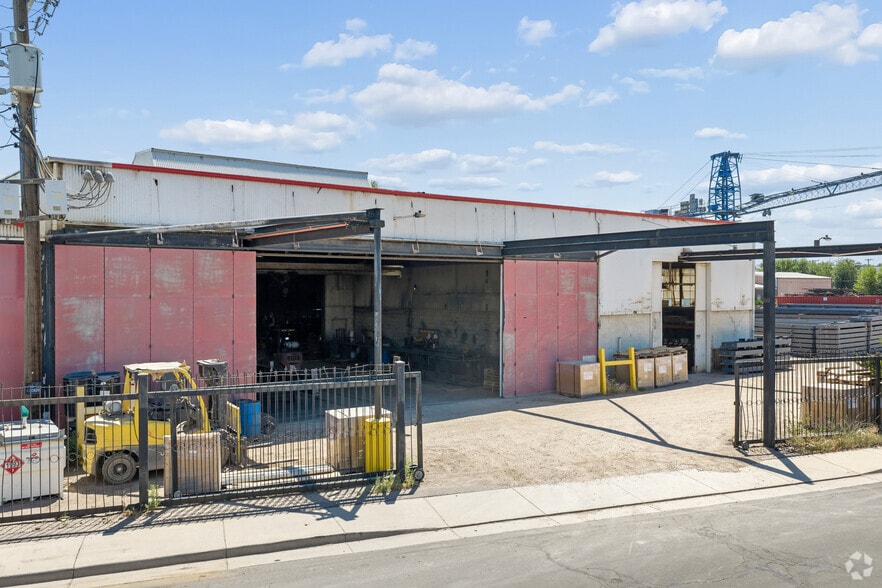 More Photos Of 3755 S Lipan St, Englewood Manufacturing For Sale