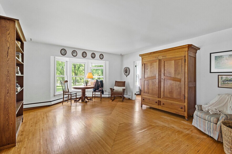 More Photos Of 540 North St, Green Lake Storefront Retail Residential For Sale