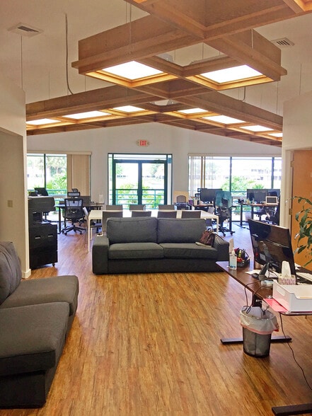 More Photos Of 491 Northpoint Pky, West Palm Beach Office For Lease