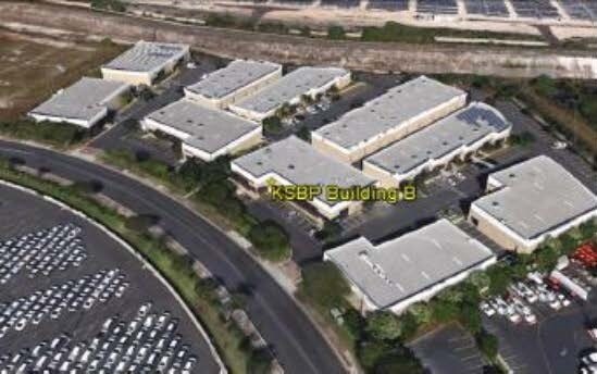 More Photos Of 2114 Lauwiliwili St, Kapolei Warehouse For Lease