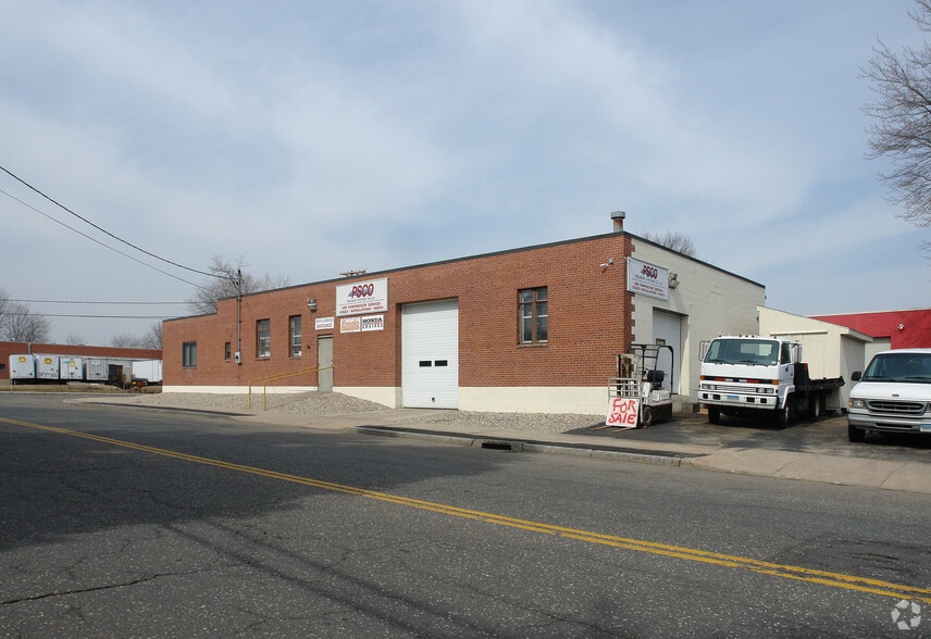 More Photos Of 64 Cody St, West Hartford Warehouse For Sale