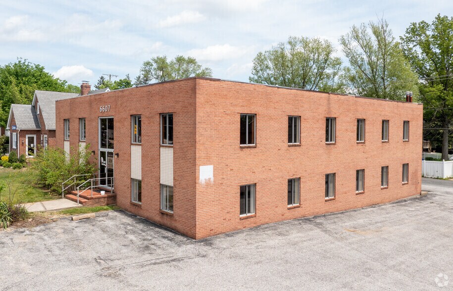 Primary Photo Of 6607 York Rd, Baltimore Office For Sale