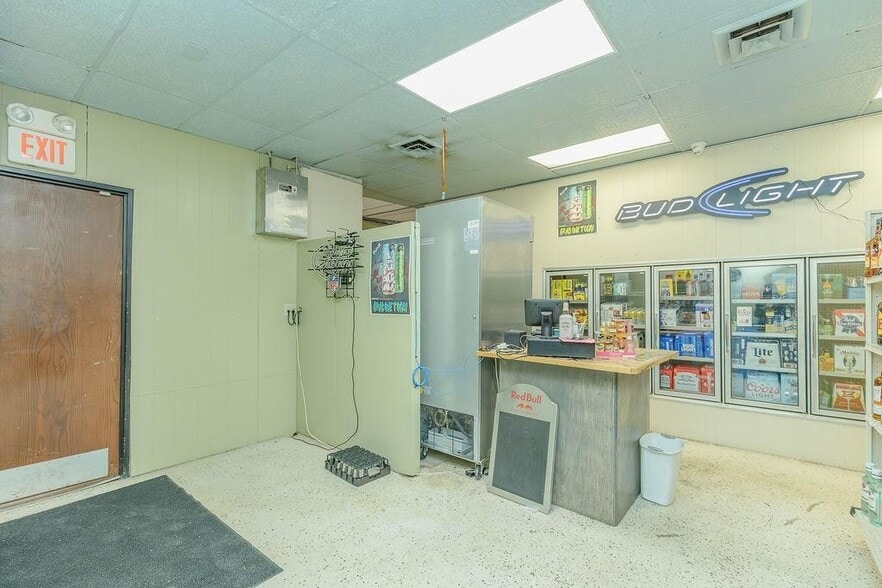 More Photos Of 100 E Jackson St, Okabena Restaurant For Sale