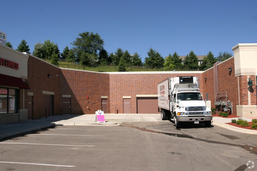 More Photos Of 7590-7608 160th St W, Lakeville Unknown For Lease