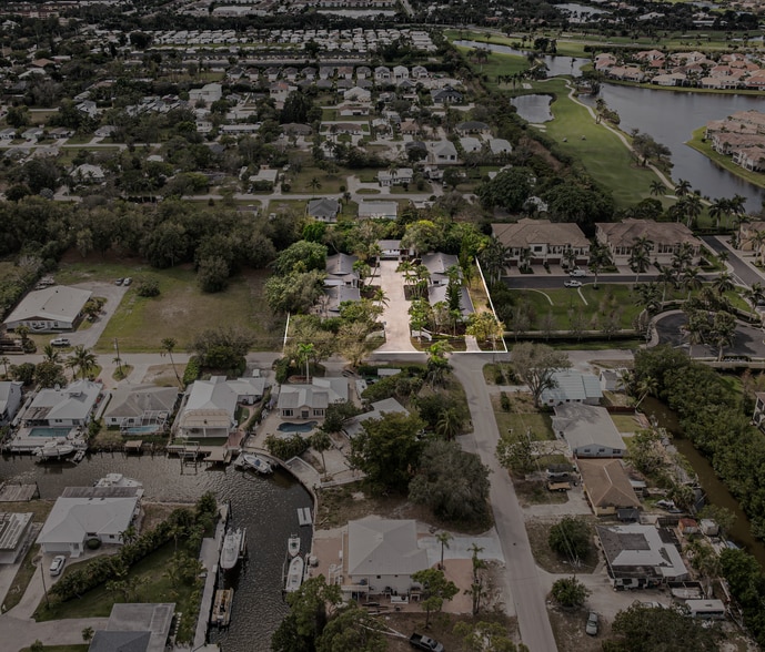 More Photos Of 2600 Lakeview Dr, Naples Apartments For Sale