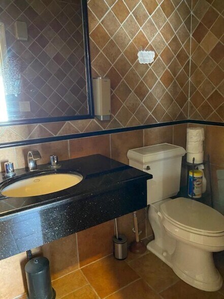 More Photos Of 3295 Royal Ave, Oceanside Warehouse For Sale