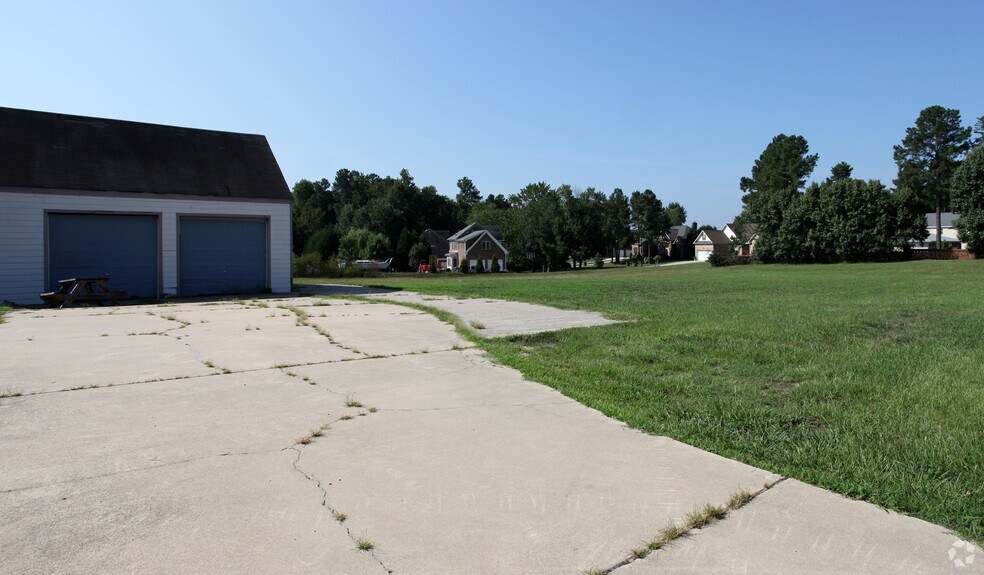 More Photos Of 503 S Main St, Rolesville Land For Lease