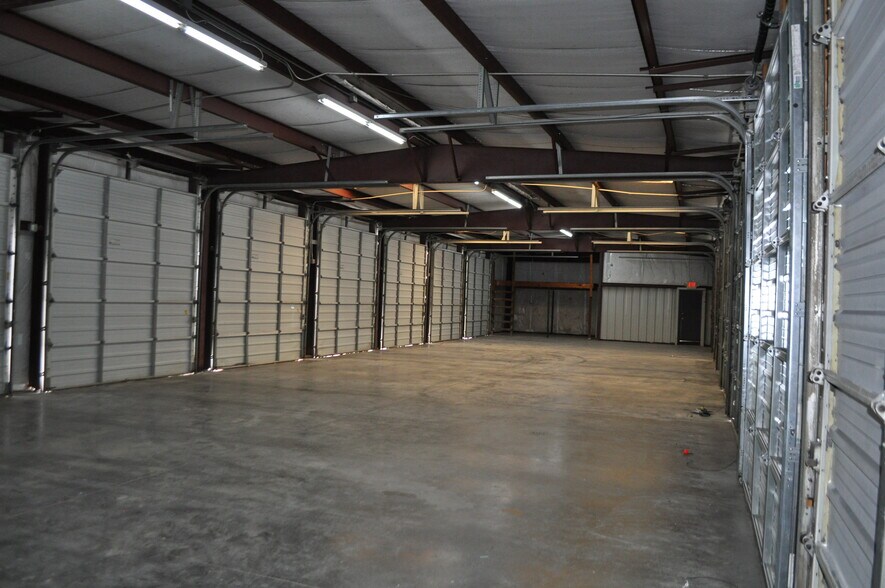 More Photos Of 2333 W Emory Rd, Powell Industrial For Sale