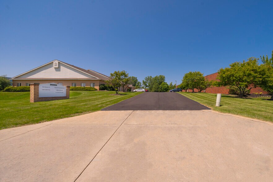 More Photos Of 30285 Bruce Industrial Pky, Solon Medical For Lease