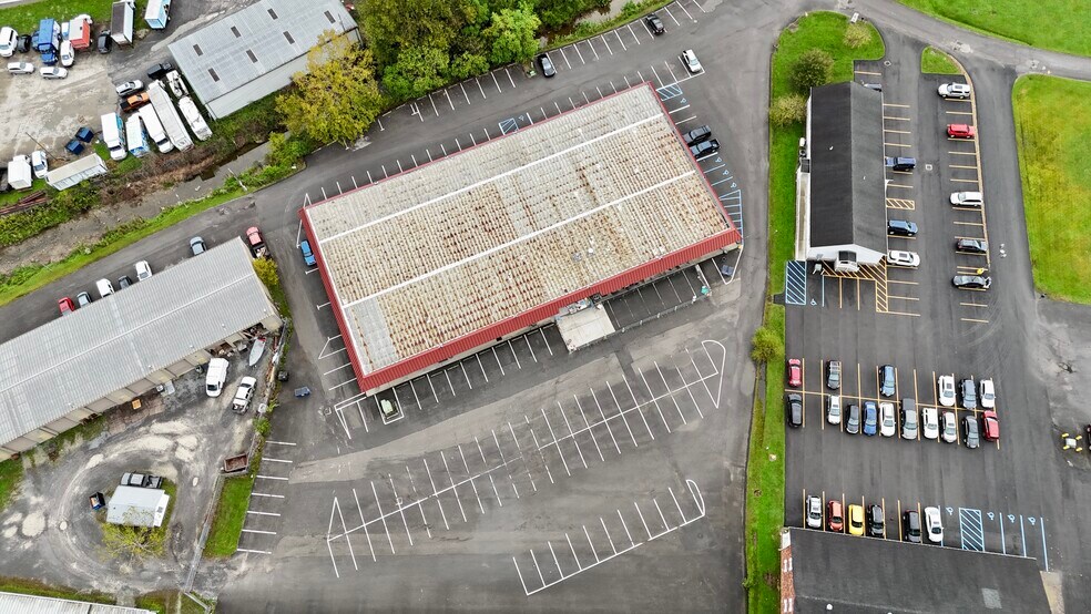 More Photos Of 103 Brookstone Plz, Morgantown Storefront Retail Office For Lease