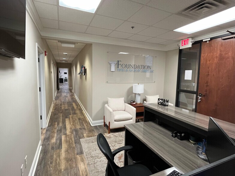 More Photos Of 7112 Crossroads Blvd, Brentwood Office For Lease