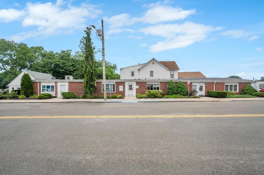 Primary Photo Of 2539 Middle Country Rd, Centereach Office For Lease