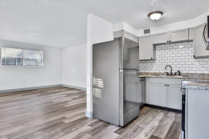 More Photos Of 1835 S Segrave St, South Daytona Apartments For Sale