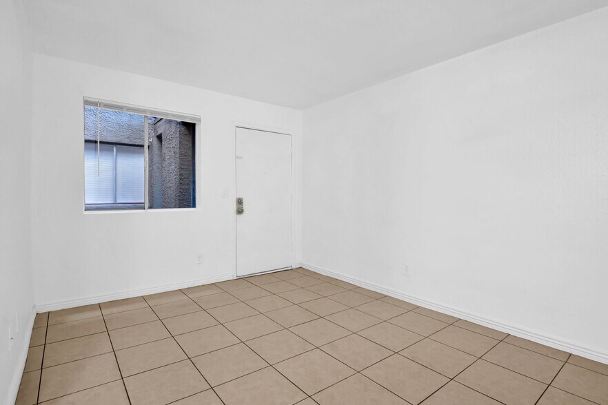 More Photos Of 2424 E Grandview Rd, Phoenix Apartments For Sale