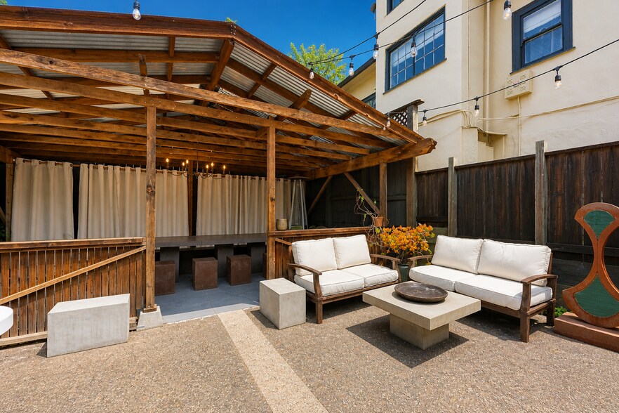 More Photos Of 108 Throckmorton Ave, Mill Valley Storefront For Lease