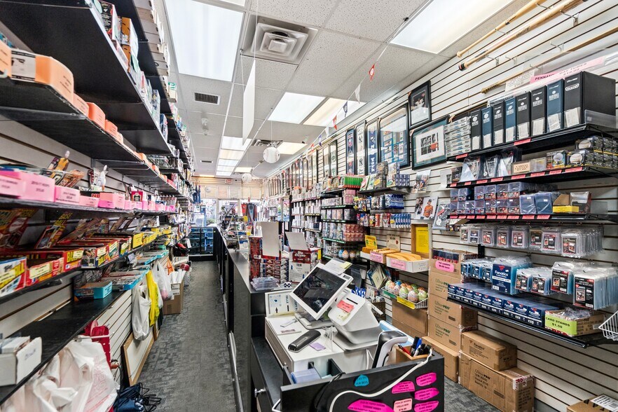 More Photos Of 9 Atlantic Ave, Lynbrook General Retail For Lease