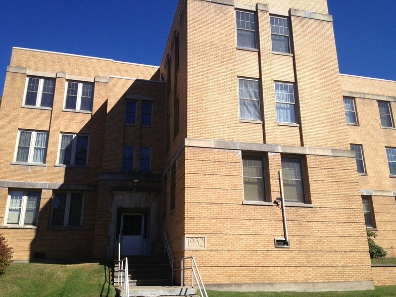 More Photos Of 520 Ruah St, Blossburg Medical For Sale