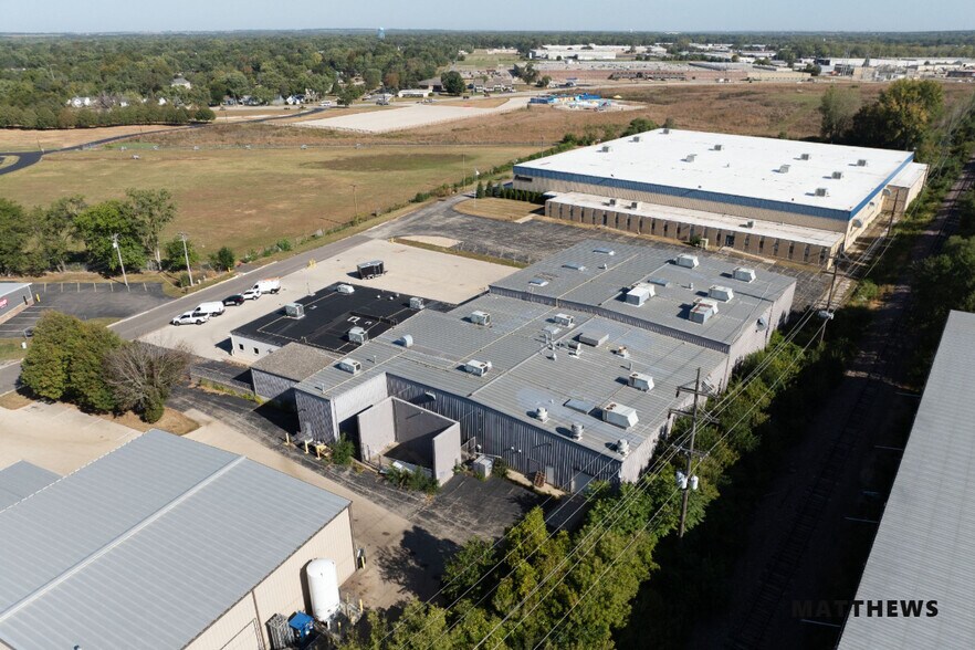 Primary Photo Of 5701 Industrial Ave, Loves Park Manufacturing For Sale