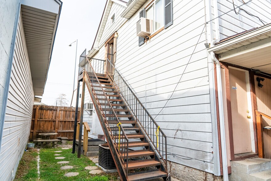 More Photos Of 3108 N Dixie Dr, Dayton Restaurant For Sale