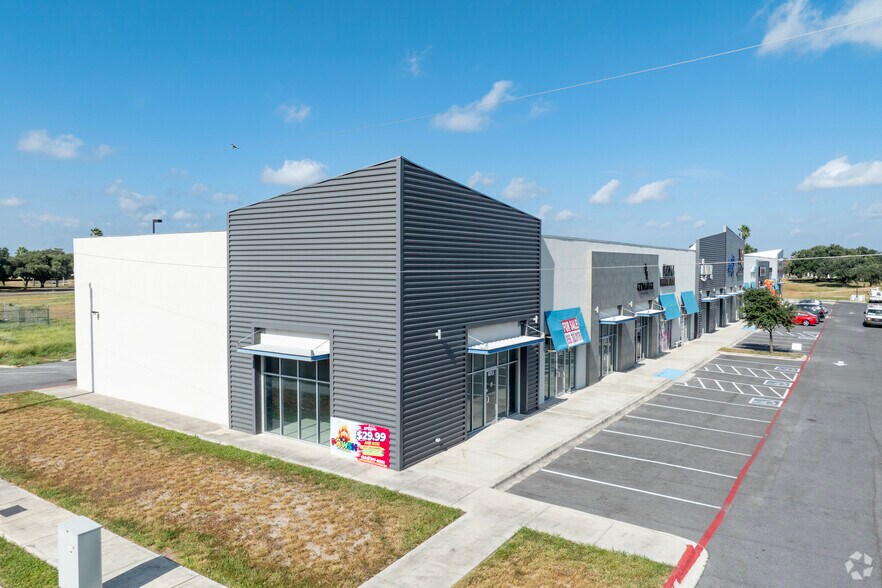 More Photos Of 2210 E Expressway 83, Mission Fast Food For Sale