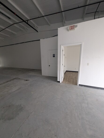 More Photos Of 1500 Tileston Rd, Saint Cloud Warehouse For Sale