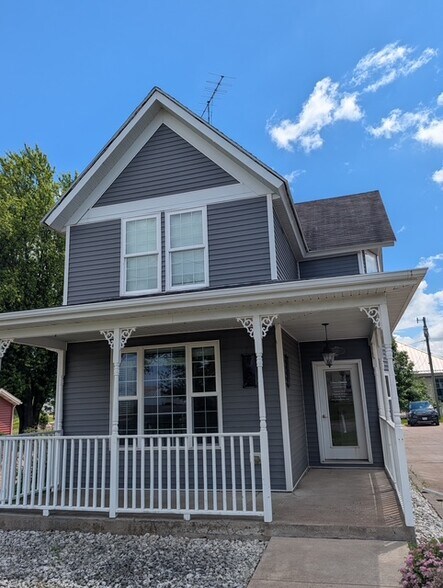 Primary Photo Of 830 E Broadway Ave, Medford Office For Lease