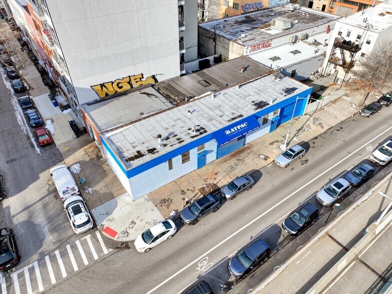 More Photos Of 163 Dupont St, Brooklyn Industrial For Sale