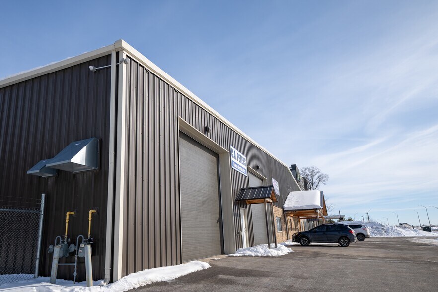 More Photos Of 193 Resource Rd, Kingston Manufacturing For Lease