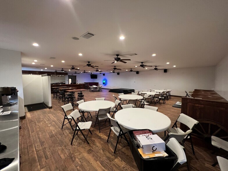 More Photos Of 5020 19 1/2 Ave, Riverdale Restaurant For Sale