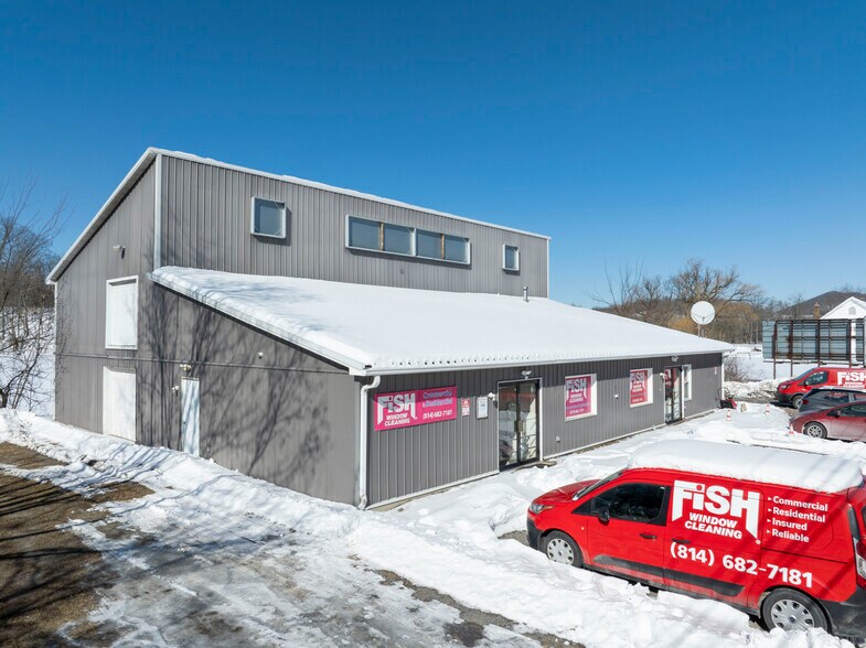 More Photos Of 3340 E Pleasant Valley Blvd, Altoona Freestanding For Sale