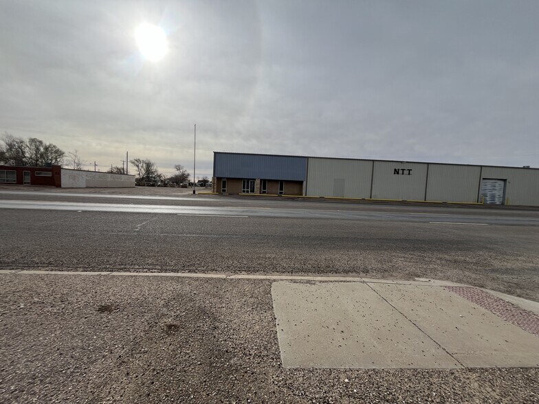Primary Photo Of 1012 E Waylon Jennings Blvd, Littlefield Industrial For Sale