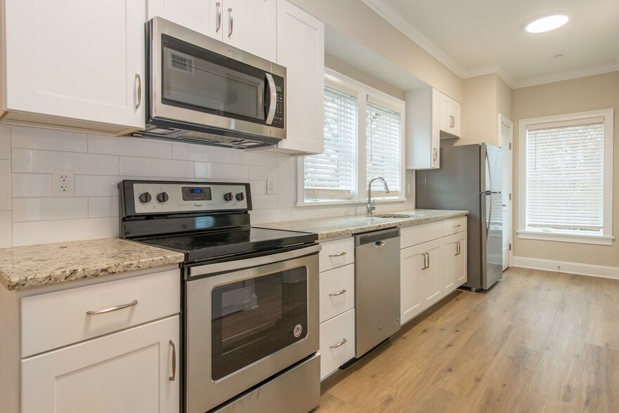 More Photos Of 84 Auburn St, Paterson Apartments For Sale