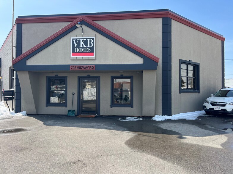 Primary Photo Of 795 Midway Rd, Menasha Showroom For Sale