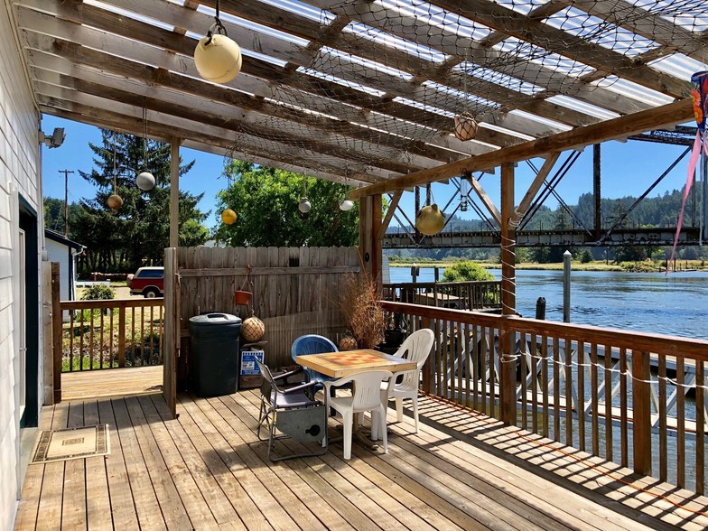 More Photos Of 6750 Or-126 Hwy, Florence Marina For Sale