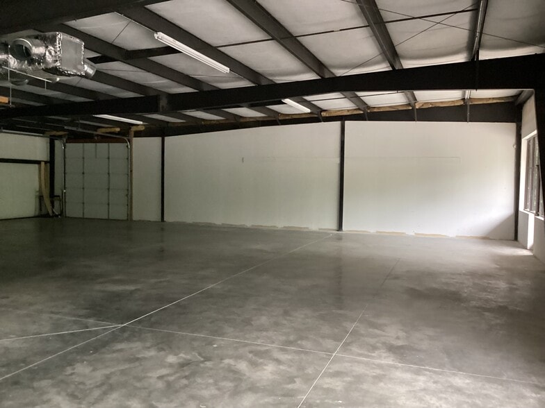 More Photos Of 2221-2239 Pinehurst Plz, Aberdeen Unknown For Lease