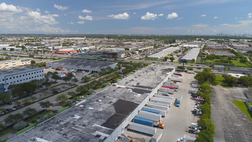 More Photos Of 7770 NW 46th St, Doral Warehouse For Sale