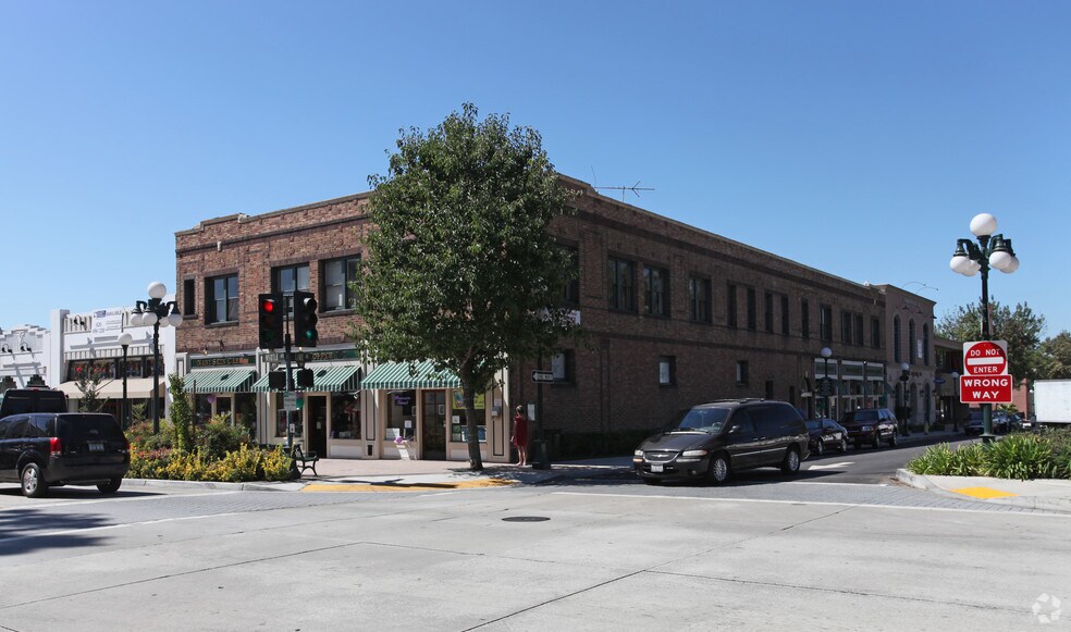 More Photos Of 106 W Lime Ave, Monrovia Storefront Retail Office For Lease