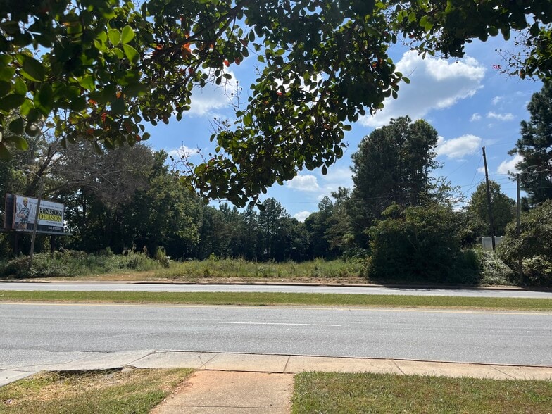 More Photos Of 9452 Albemarle Rd, Charlotte Land For Lease