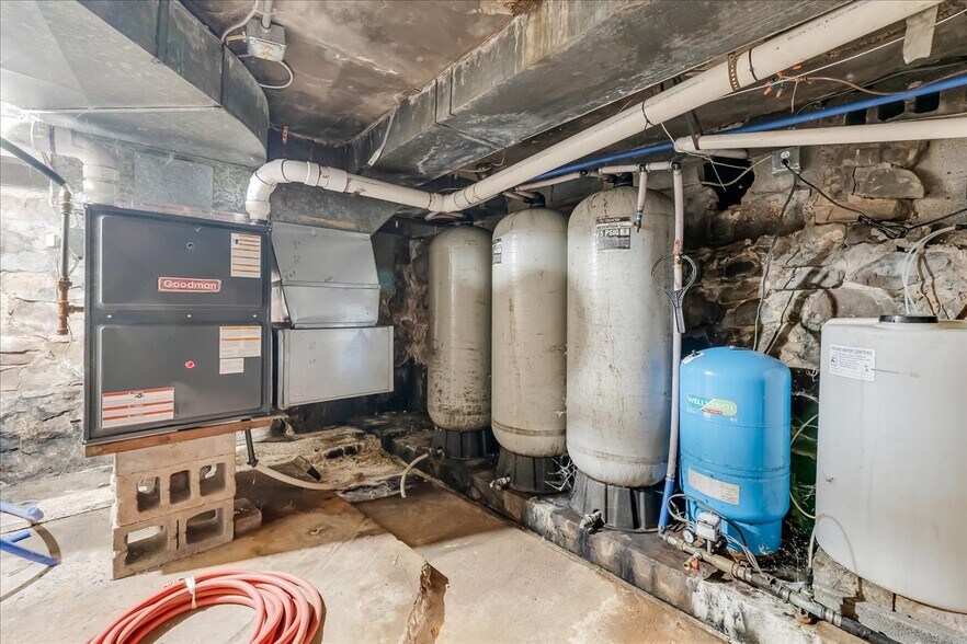 More Photos Of 1045 Route 390, Greentown Restaurant For Sale